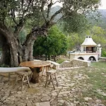 Mountain House With Breathtaking Sea View Πόρος