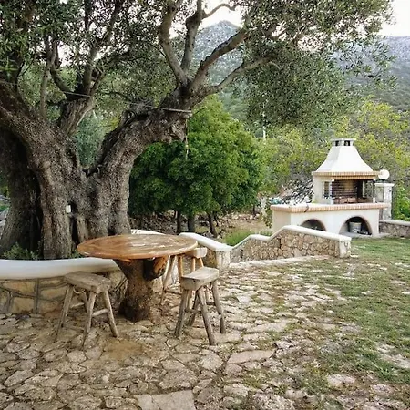 Mountain House With Breathtaking Sea View بوروس