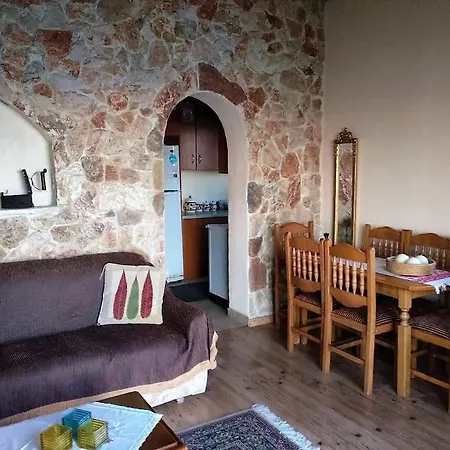 بيت للعطل Mountain House With Breathtaking Sea View بوروس