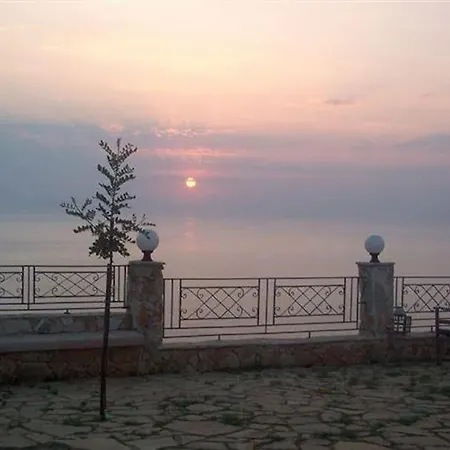 Mountain House With Breathtaking Sea View * بوروس