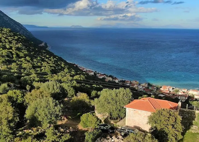 Ferienhaus Mountain House With Breathtaking Sea View Poros (Kefalonia)