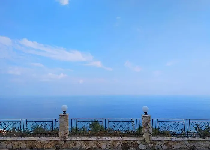 Mountain House With Breathtaking Sea View Semesterbostad Poros (Kefalonia)