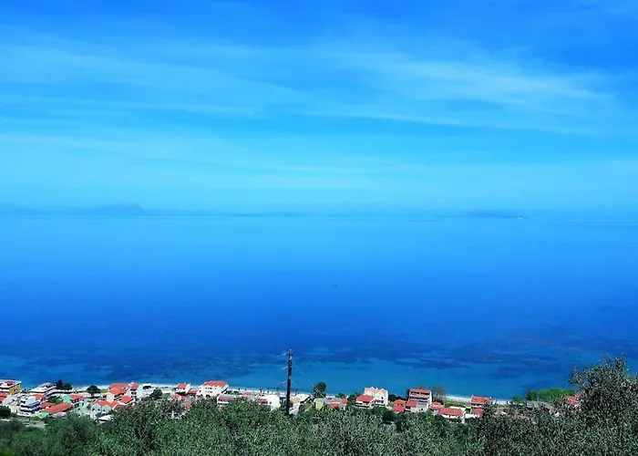 Semesterbostad Mountain House With Breathtaking Sea View
