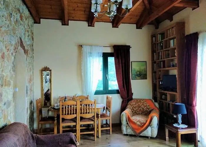 Semesterbostad Mountain House With Breathtaking Sea View Poros (Kefalonia)