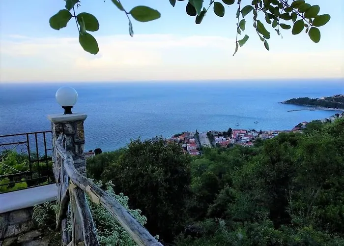 Mountain House With Breathtaking Sea View Semesterbostad *