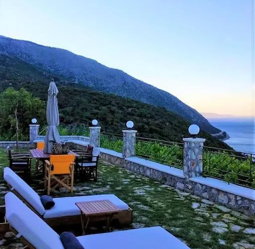 Semesterbostad Mountain House With Breathtaking Sea View Poros (Kefalonia)